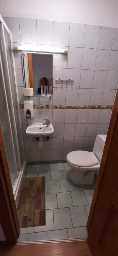 Hotel Metras Maja Aizpute Esterno foto