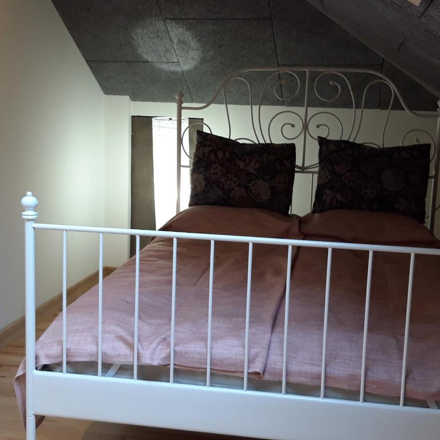 Hotel Metras Maja Aizpute Esterno foto