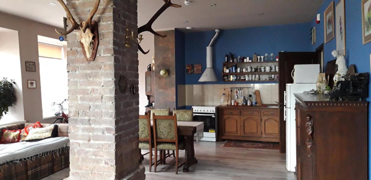 Hotel Metras Maja Aizpute Esterno foto