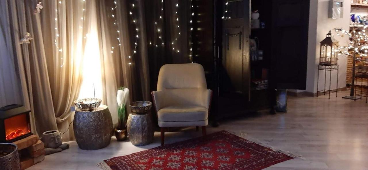 Hotel Metras Maja Aizpute Esterno foto