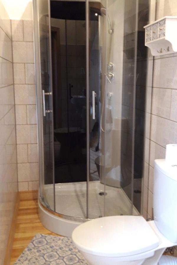 Hotel Metras Maja Aizpute Esterno foto