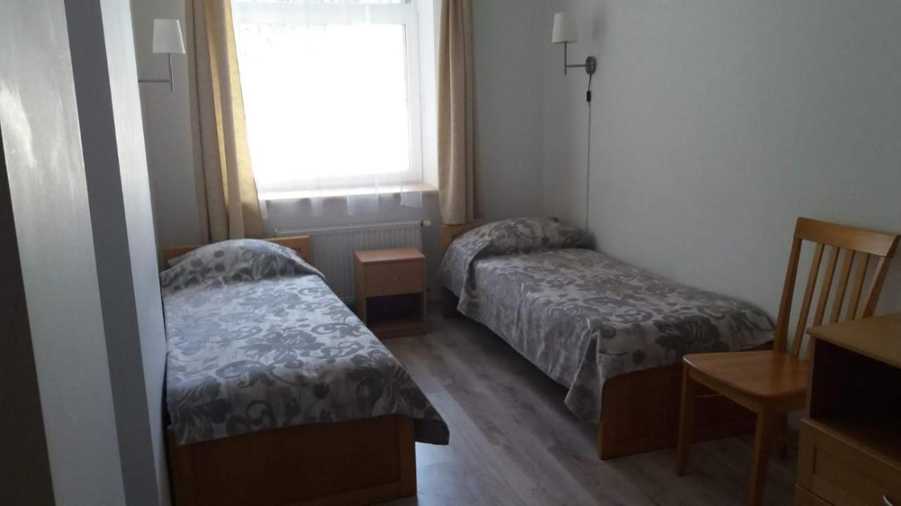 Hotel Metras Maja Aizpute Esterno foto