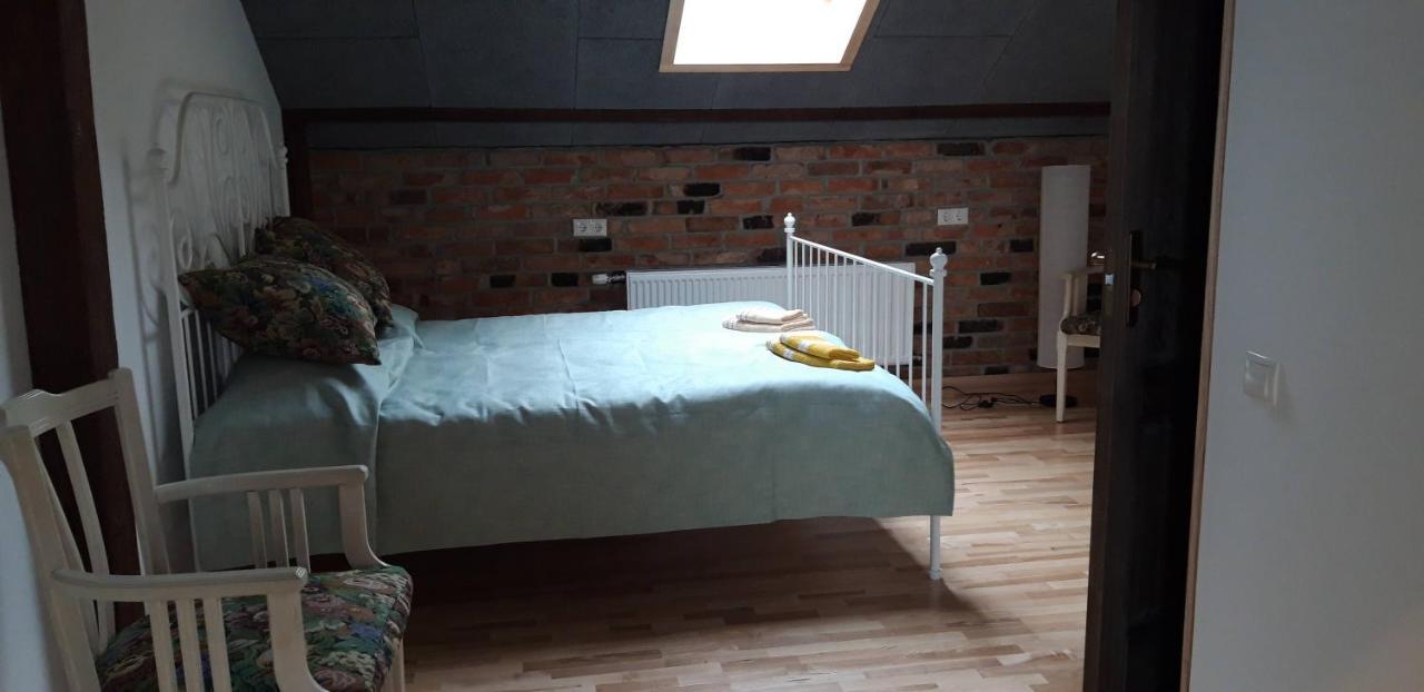 Hotel Metras Maja Aizpute Esterno foto